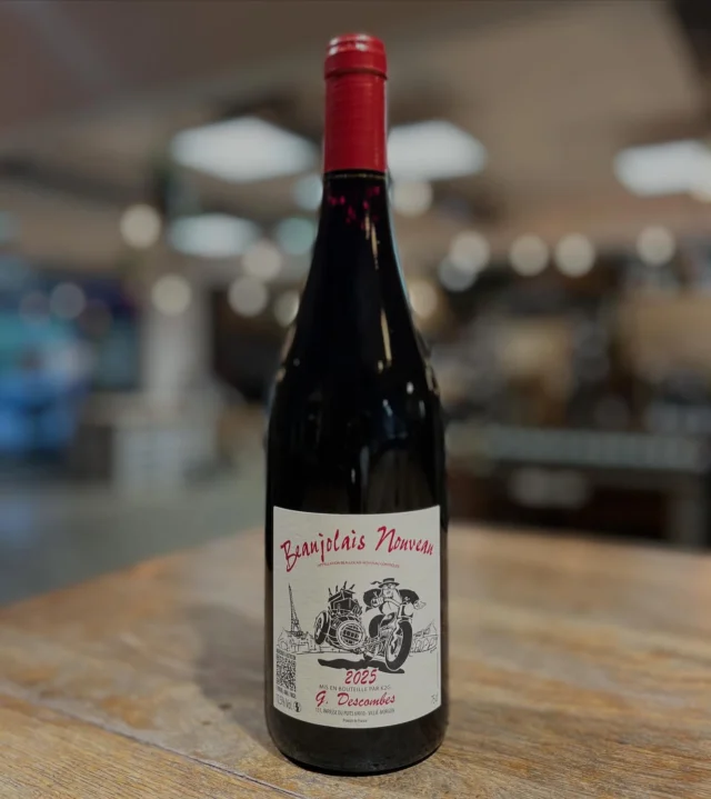 Beaujolais Nouveau 2025
Georges Descombes 
Histoire de famille 🍇 Nature dans l’âme🍷 Maîtrise & franchise 

#BeaujolaisNouveau #Beaujolais #VinsdeVincent #GeorgesDescombes

🗓️ À partir du Jeudi 20 Novembre

L’abus d’alcool est dangereux pour la santé, à consommer avec modération.